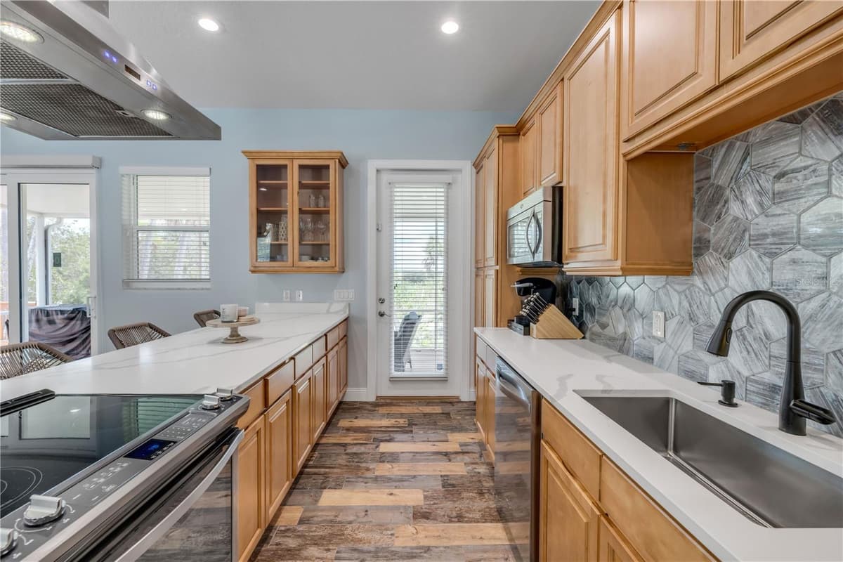 1804 SAXON DRIVE — photo 18 of 73