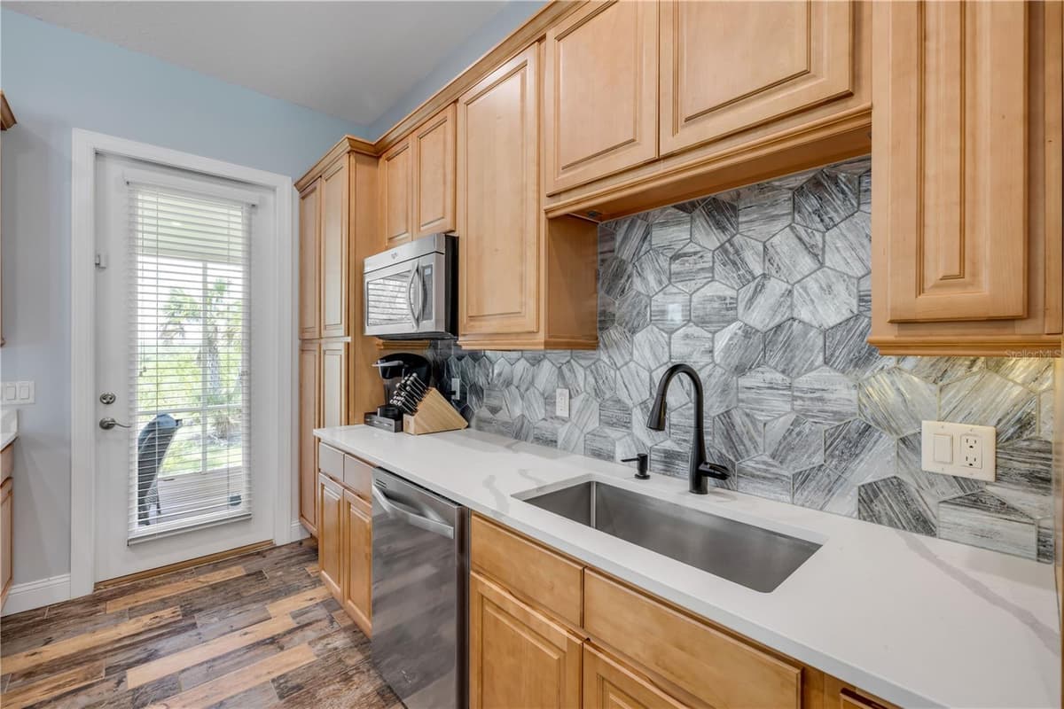 1804 SAXON DRIVE — photo 17 of 73