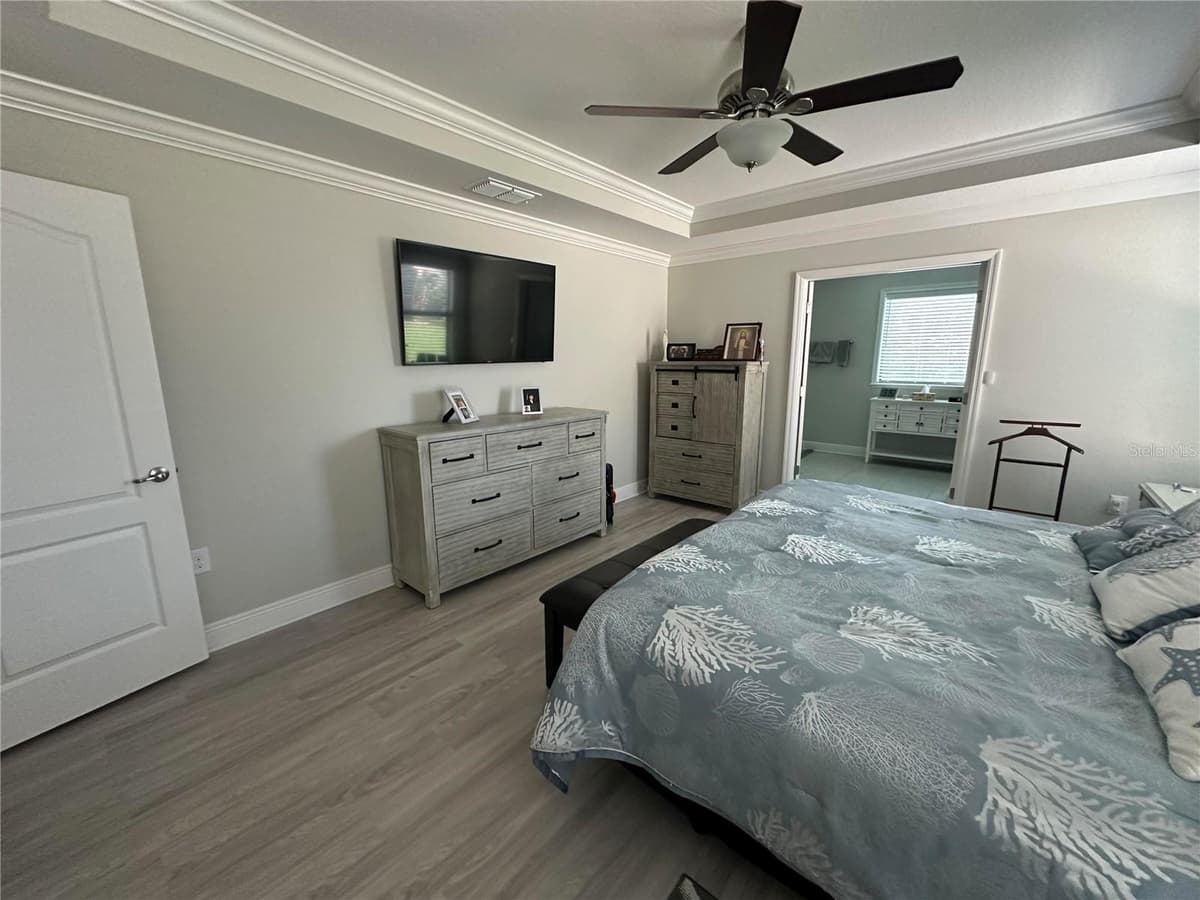 2137 APIAN WAY — photo 17 of 25