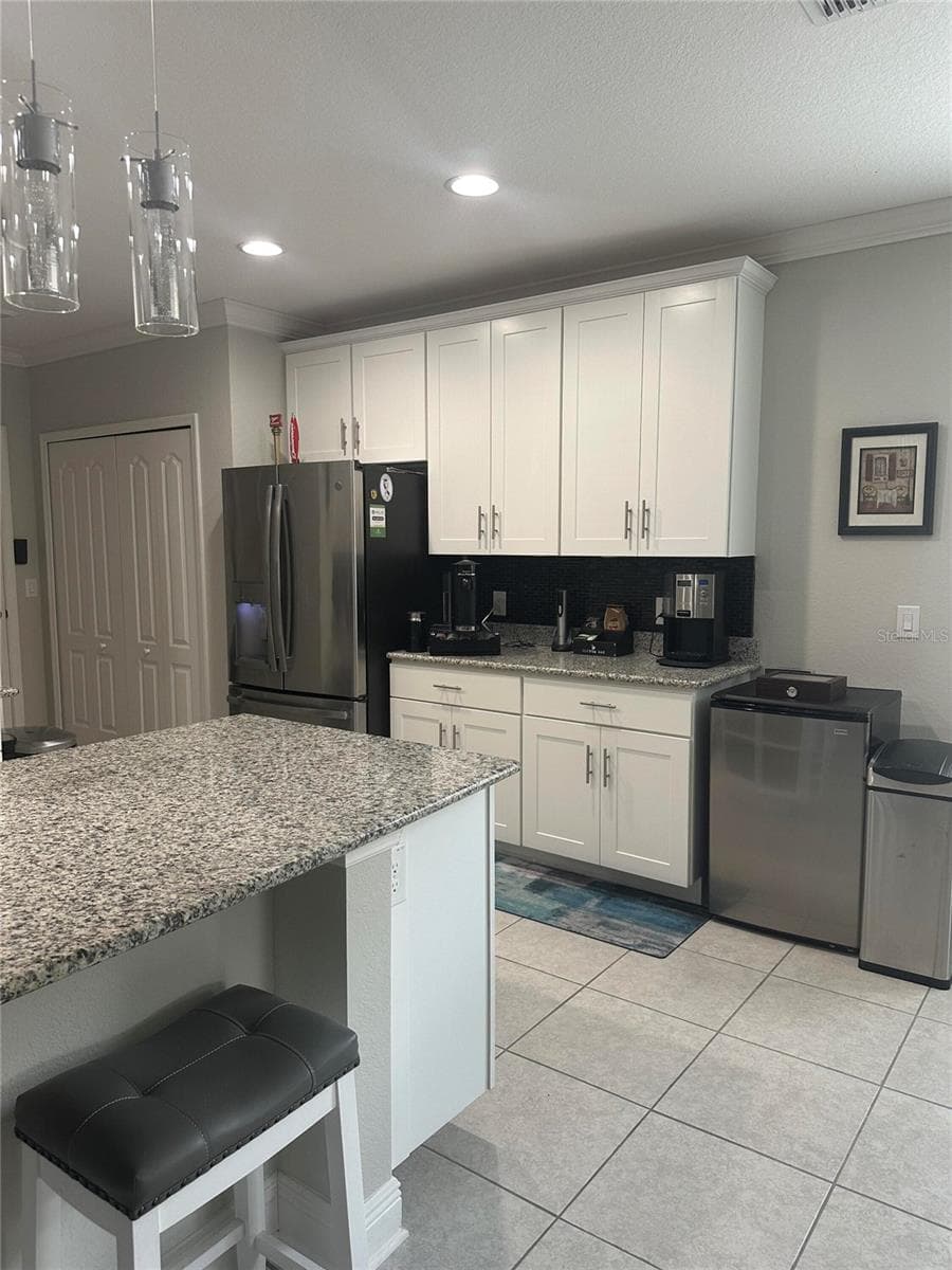 2137 APIAN WAY — photo 12 of 25