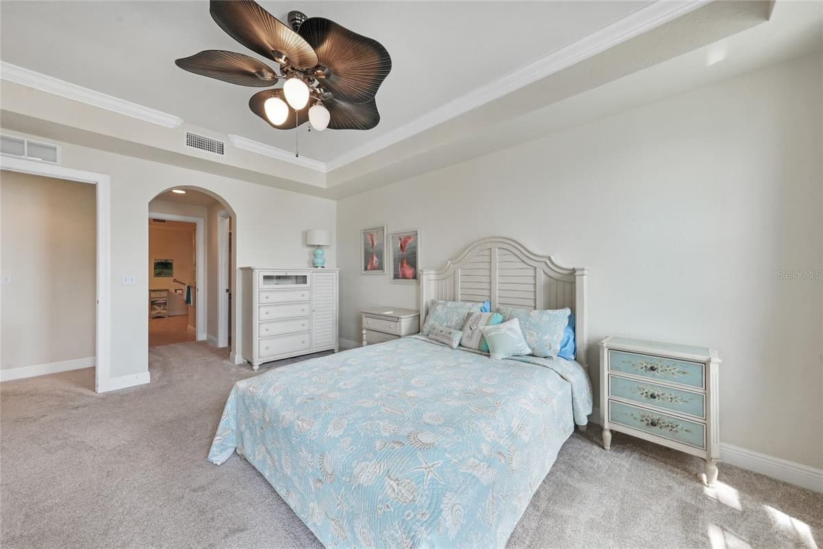 5114 MELBOURNE STREET — photo 15 of 40