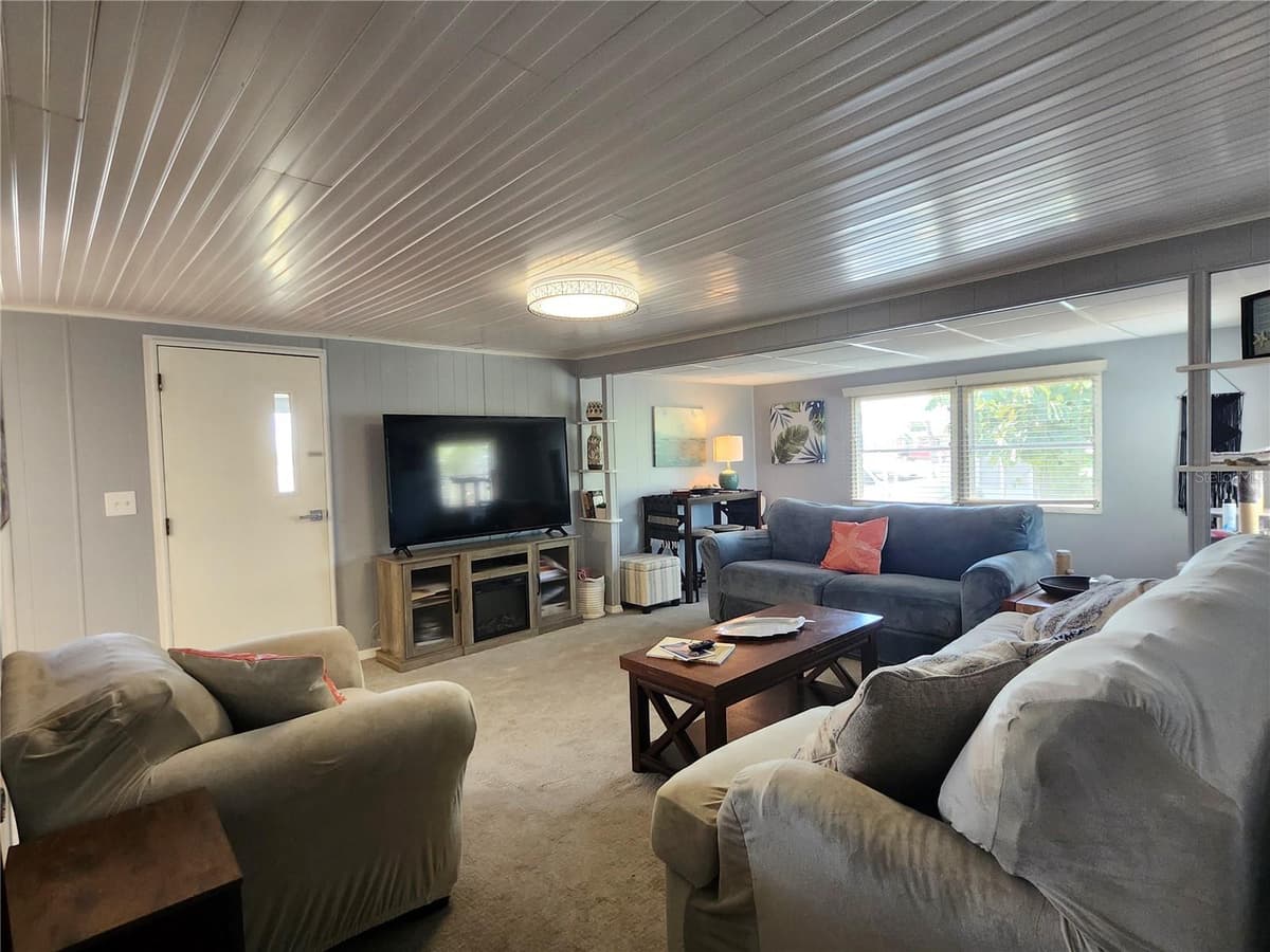 1252 KINGFISHER DRIVE — photo 14 of 32