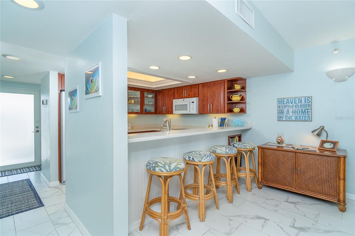 7466 PALM ISLAND DRIVE — photo 10 of 28
