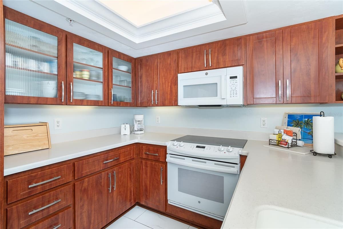 7466 PALM ISLAND DRIVE — photo 12 of 28
