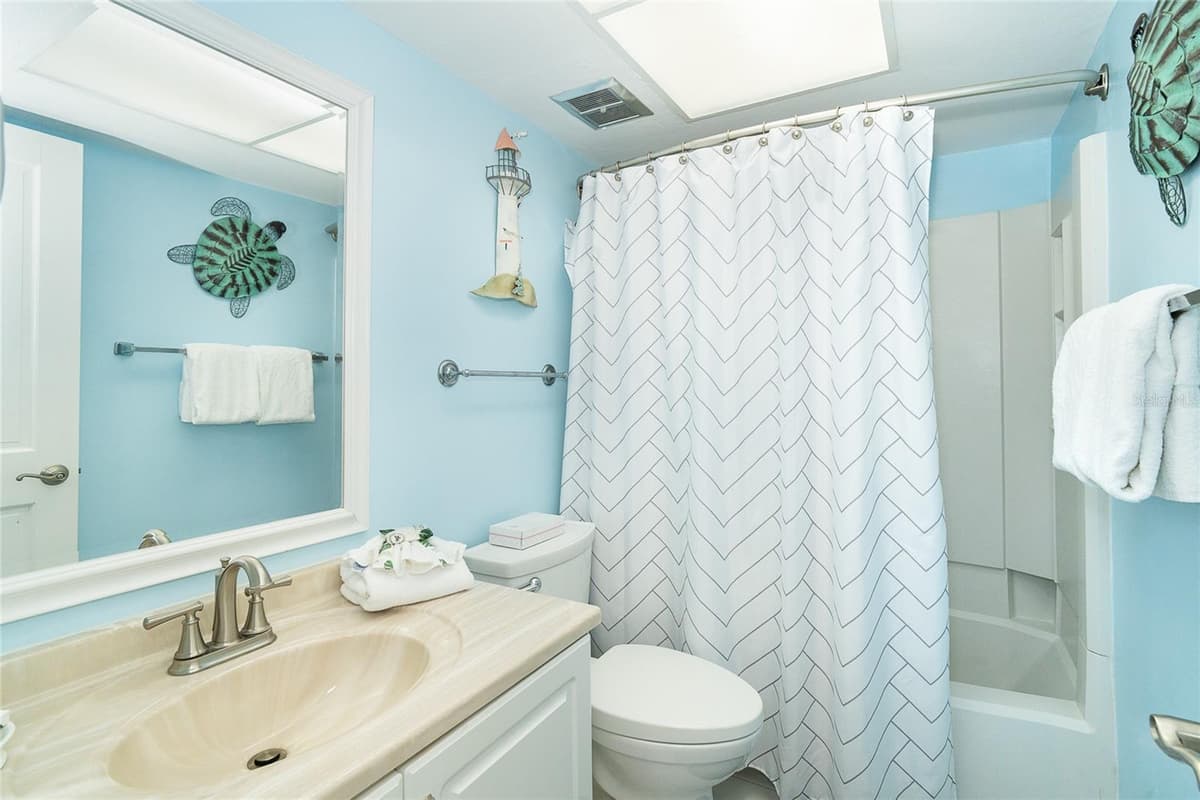 7466 PALM ISLAND DRIVE — photo 9 of 28