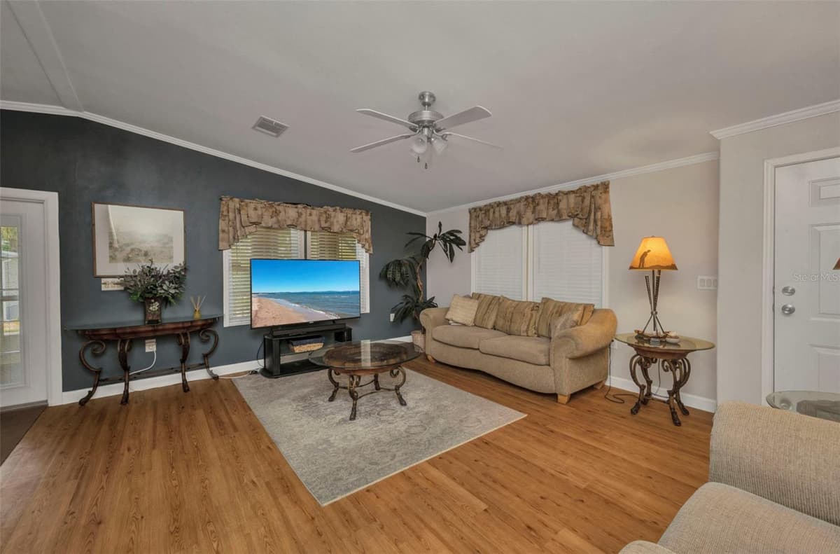 2100 KINGS HWY — photo 14 of 71