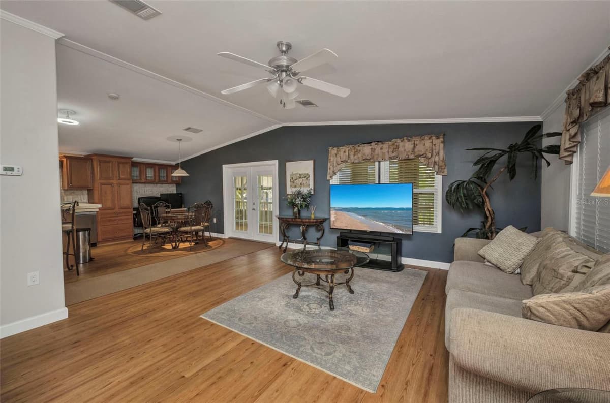 2100 KINGS HWY — photo 16 of 71