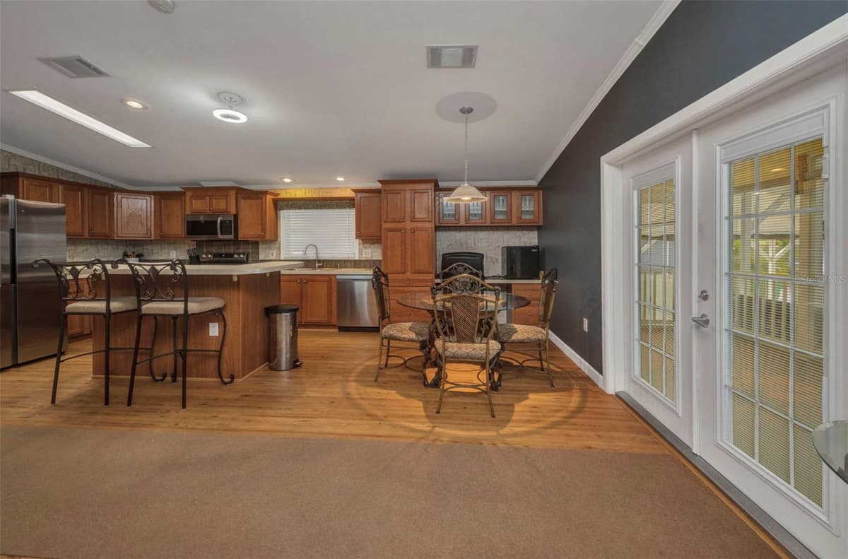 2100 KINGS HWY — photo 11 of 71