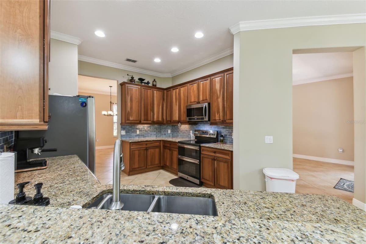 429 VILLA PARK ROAD — photo 18 of 59