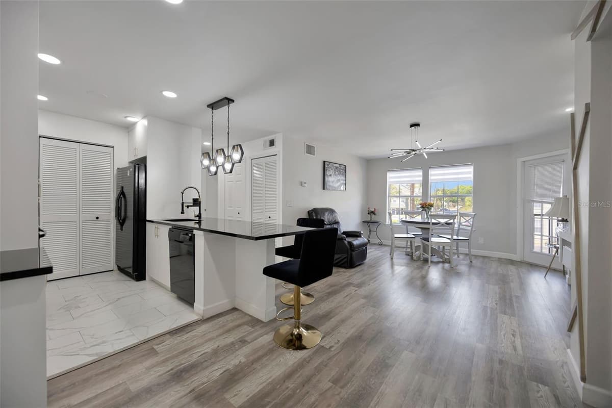 6142 WESTGATE DRIVE — photo 8 of 32