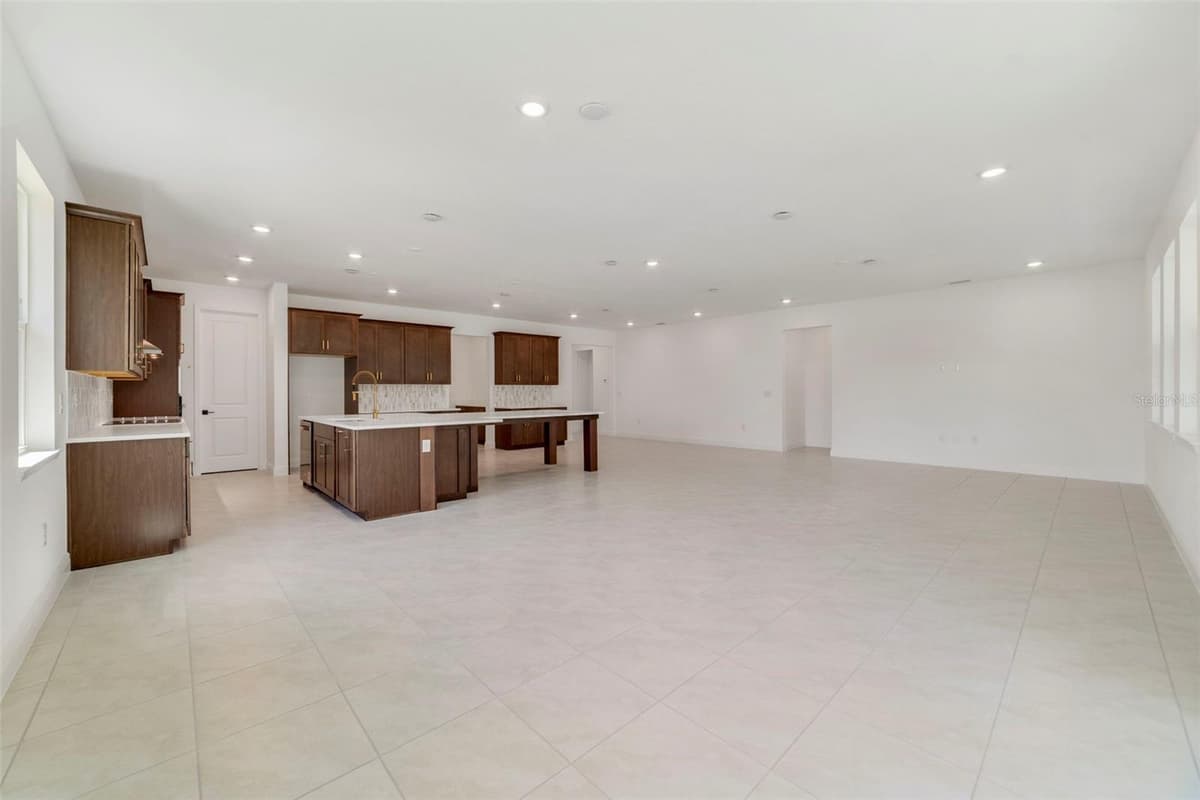 3057 WATER CLOVER COURT — photo 6 of 23