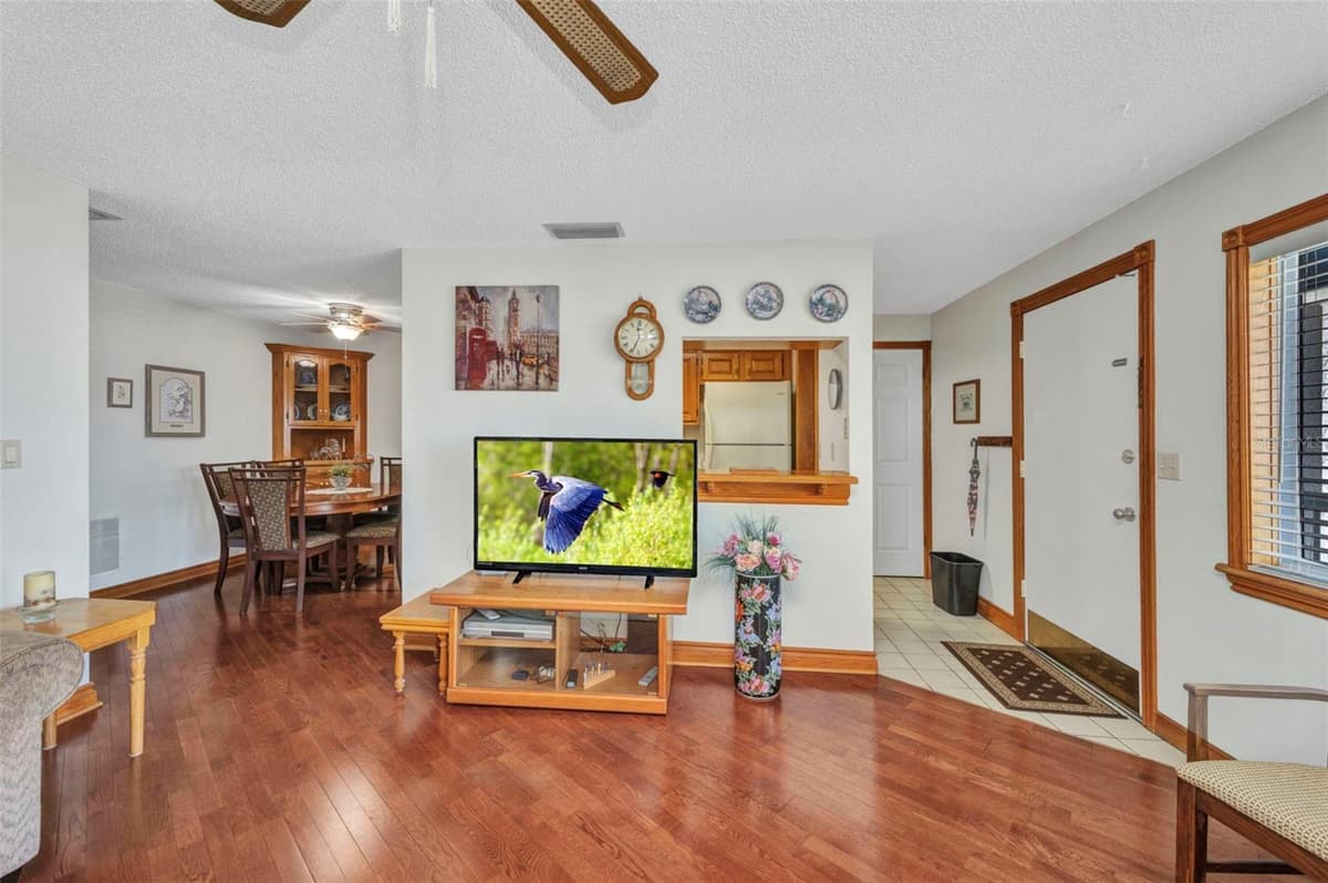 22375 EDGEWATER DRIVE — photo 5 of 58