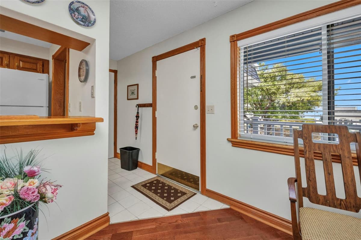 22375 EDGEWATER DRIVE — photo 4 of 58