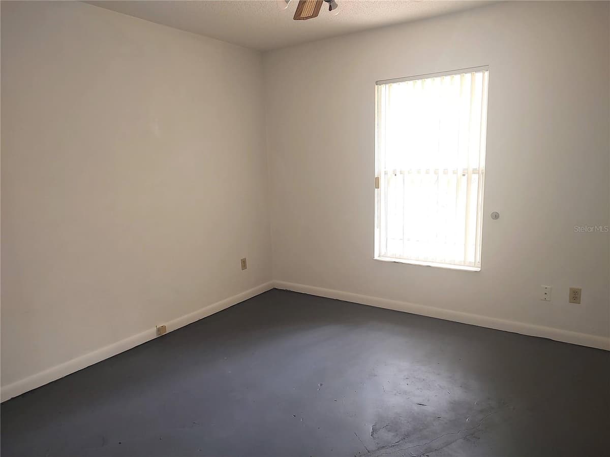 540 MATHIS AVENUE — photo 17 of 27