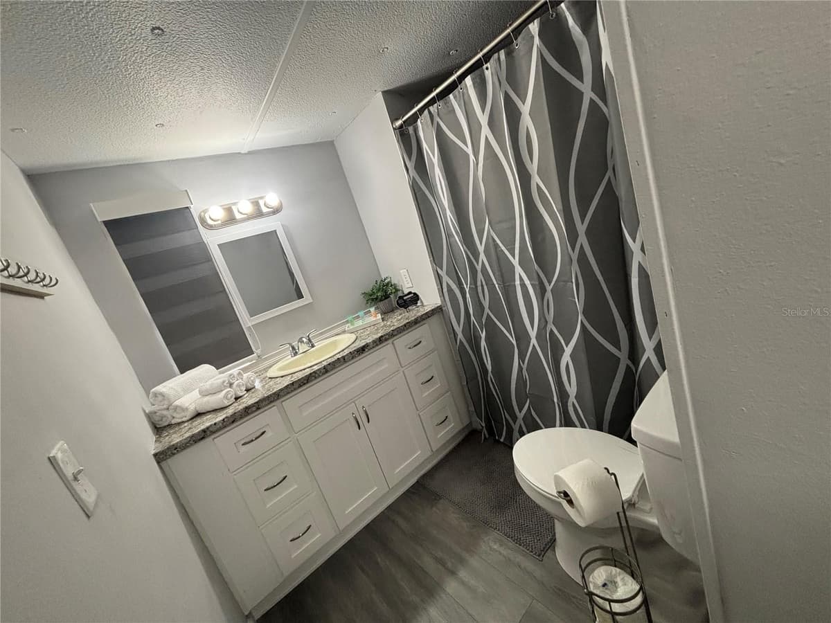 6141 57TH COURT — photo 5 of 8