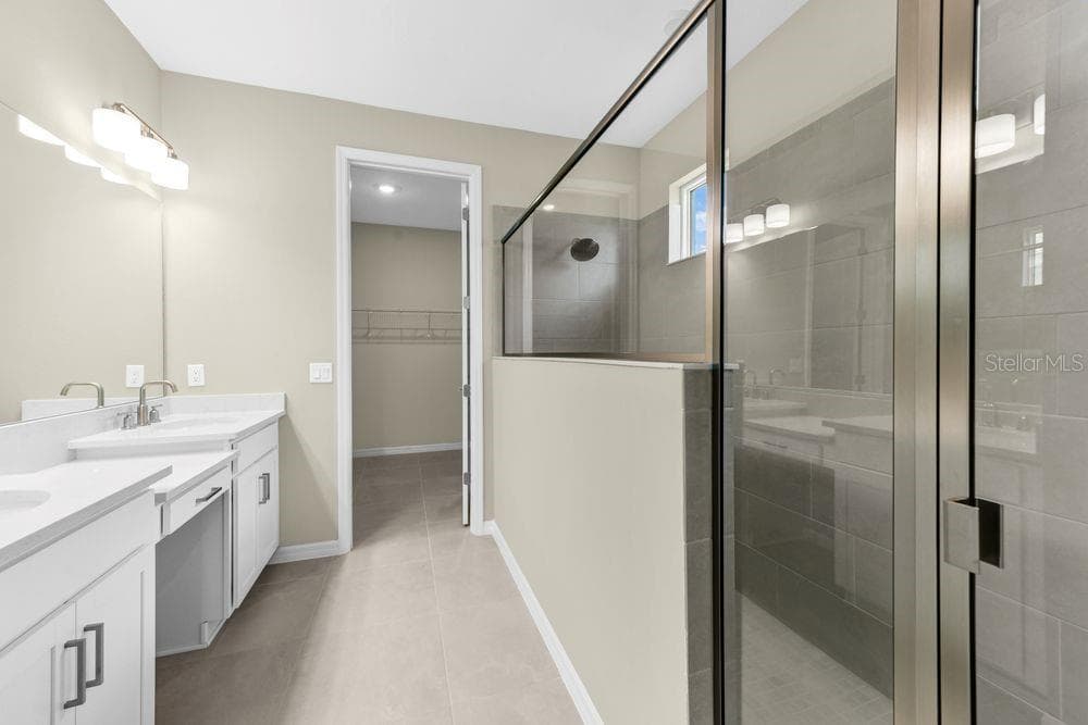 7052 FOXBORO WAY — photo 9 of 26