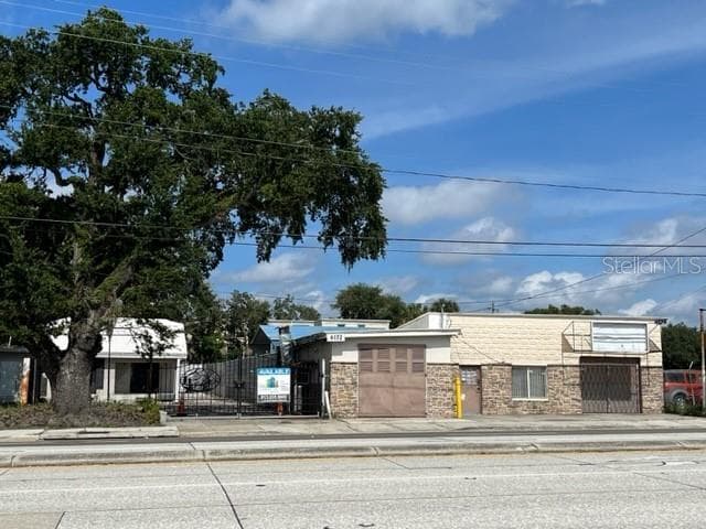 4172-4174 HILLSBOROUGH AVENUE — photo 4 of 9