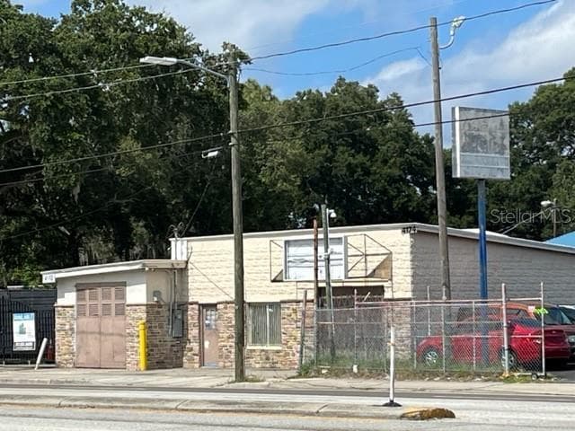 4172-4174 HILLSBOROUGH AVENUE — photo 1 of 9
