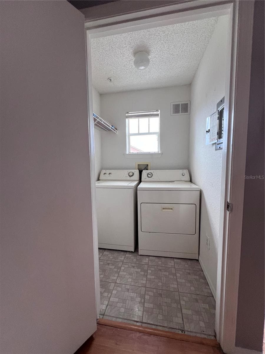 2202 KEY WEST COURT — photo 13 of 33