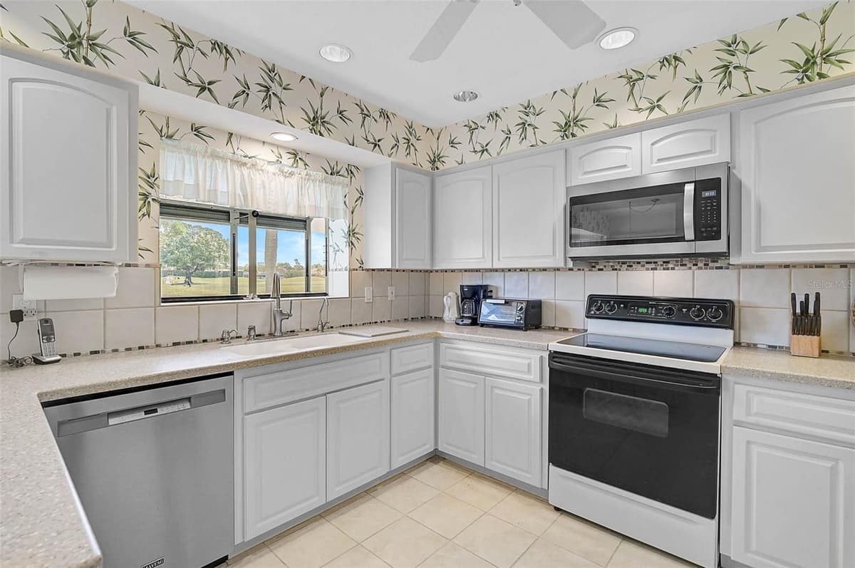 4360 PRESIDENTIAL AVENUE CIRCLE — photo 19 of 31