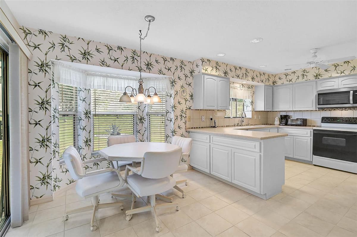 4360 PRESIDENTIAL AVENUE CIRCLE — photo 16 of 31