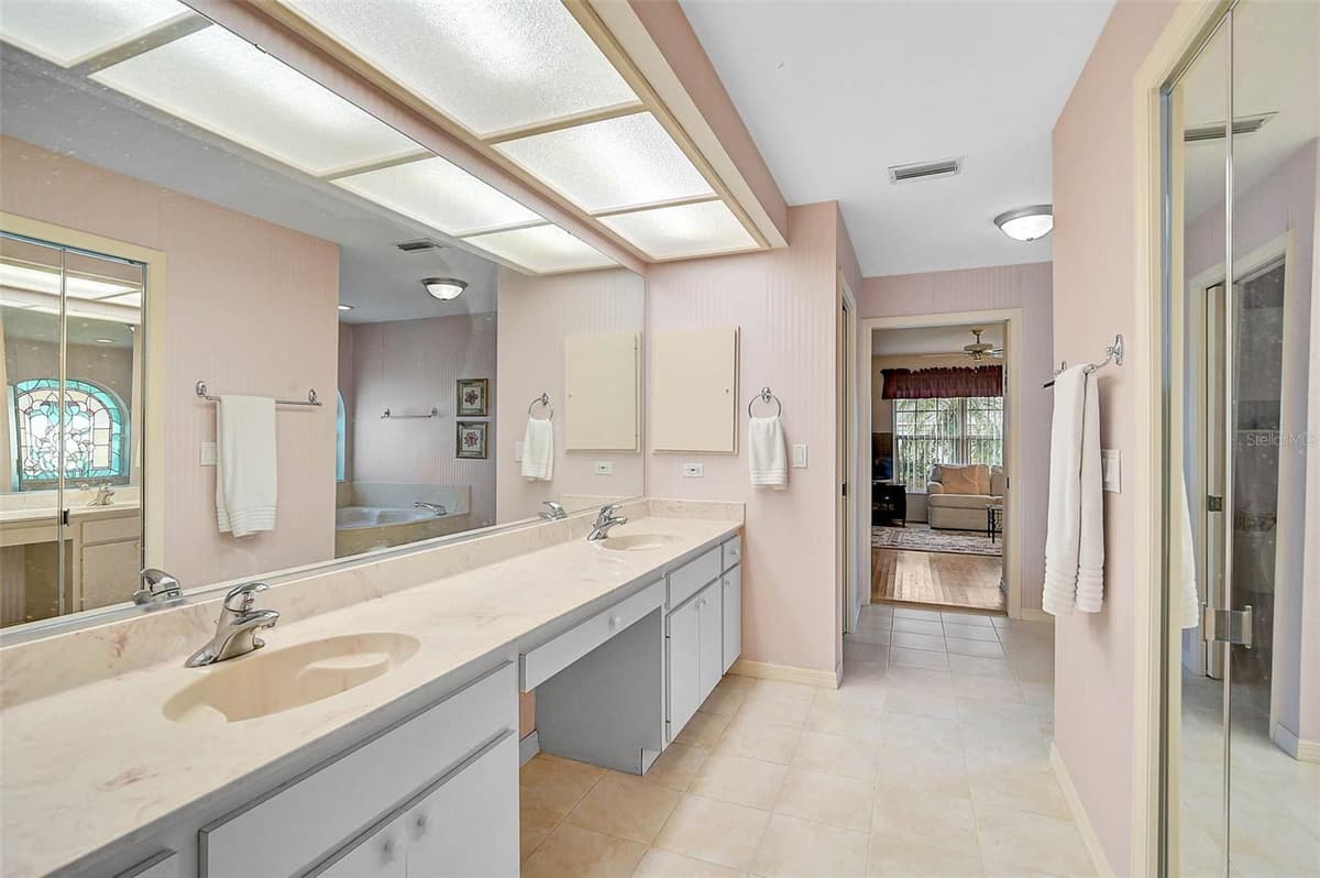 4360 PRESIDENTIAL AVENUE CIRCLE — photo 10 of 31