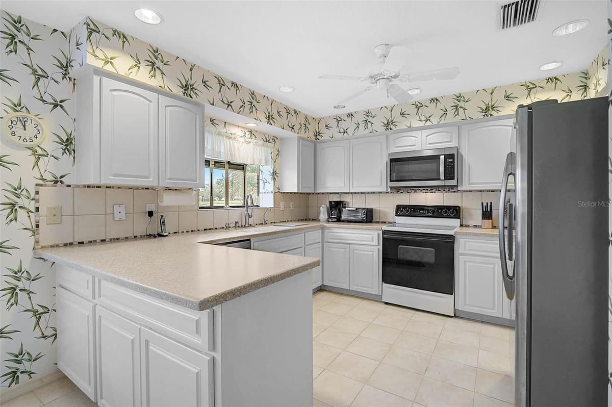 4360 PRESIDENTIAL AVENUE CIRCLE — photo 18 of 31