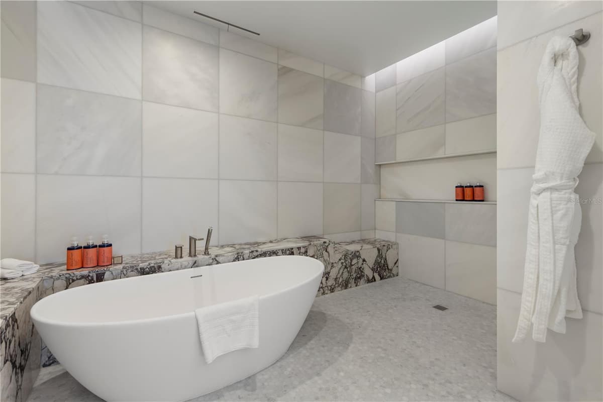 10160 AUTUMN MIST LANE — photo 19 of 38