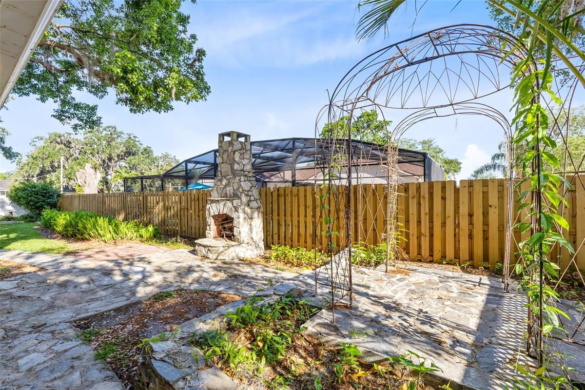 910 CYPRESS AVENUE — photo 41 of 61