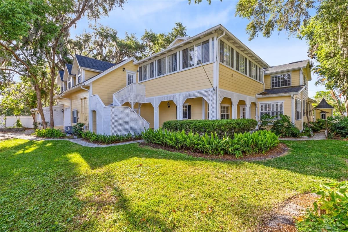 910 CYPRESS AVENUE — photo 43 of 61