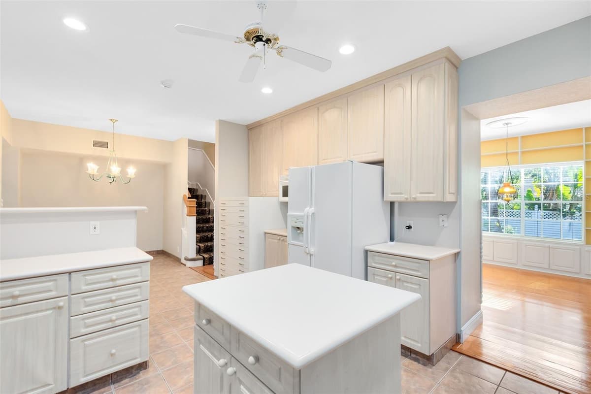 910 CYPRESS AVENUE — photo 13 of 61