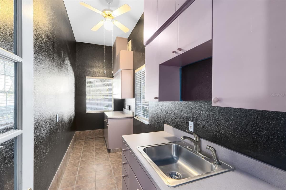 910 CYPRESS AVENUE — photo 33 of 61