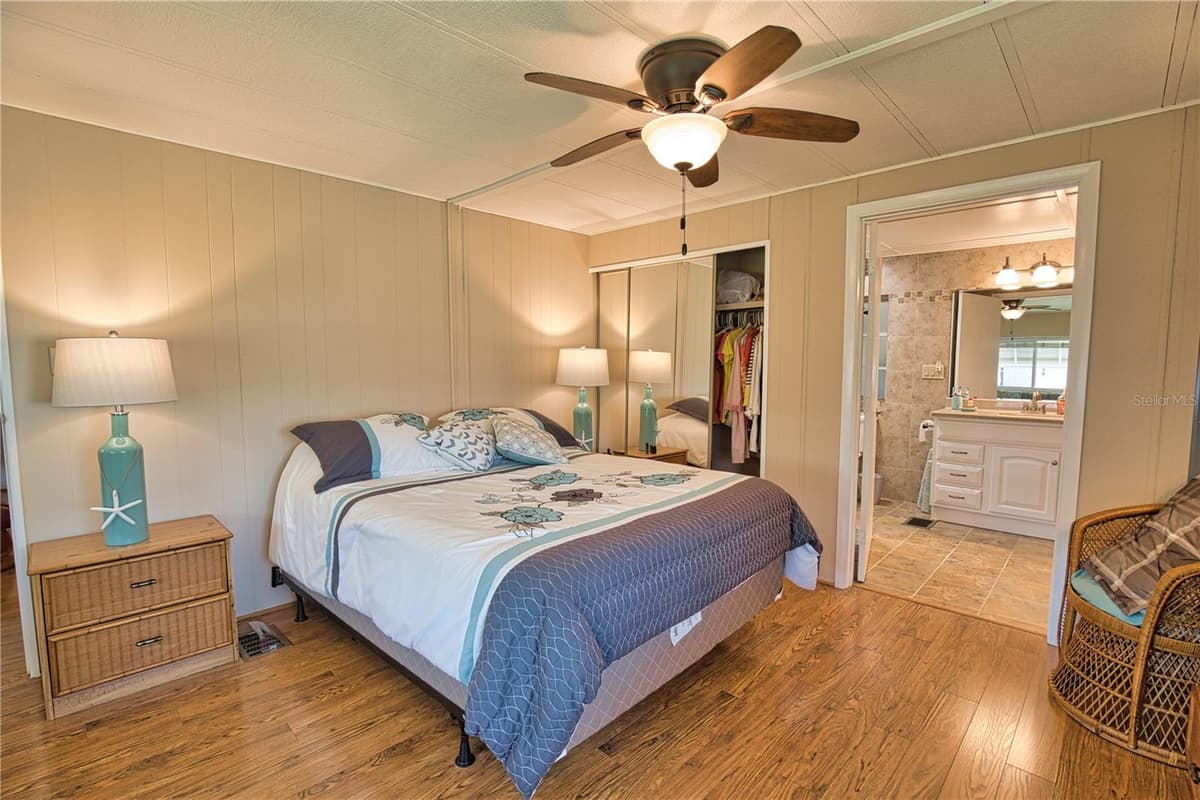 108 LA PALOMA — photo 42 of 57