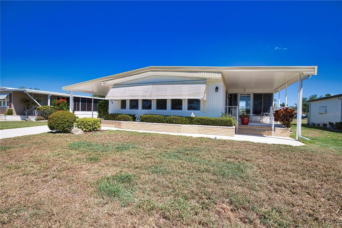 108 LA PALOMA — photo 4 of 57