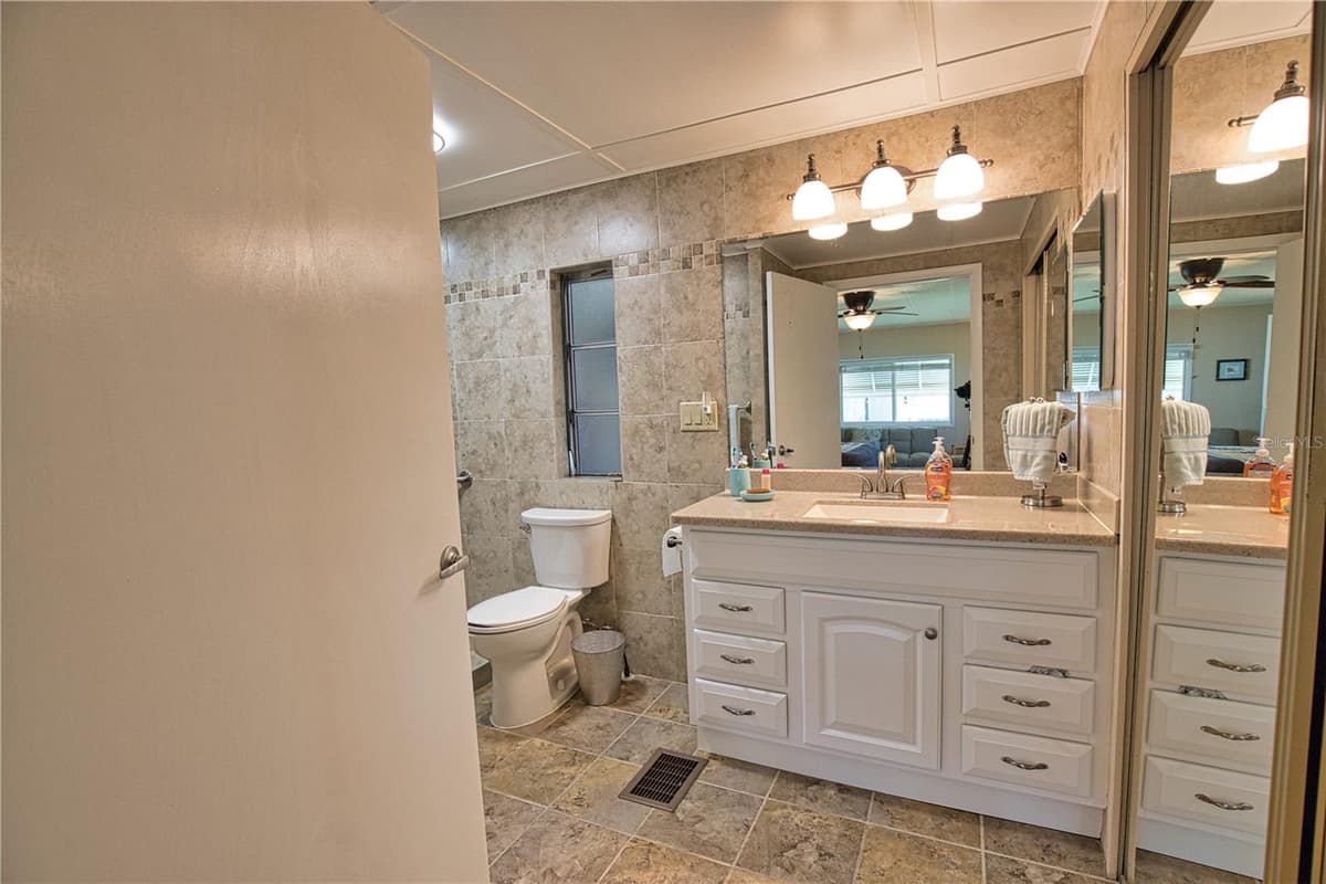 108 LA PALOMA — photo 44 of 57