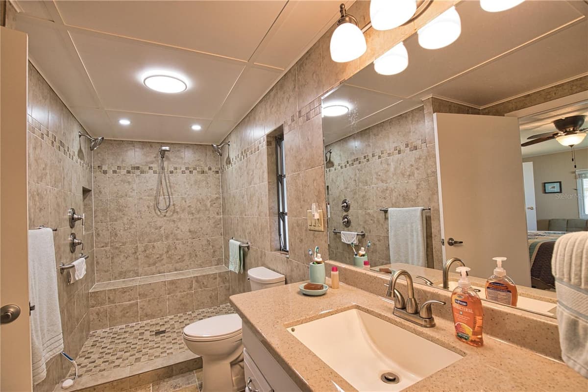 108 LA PALOMA — photo 45 of 57