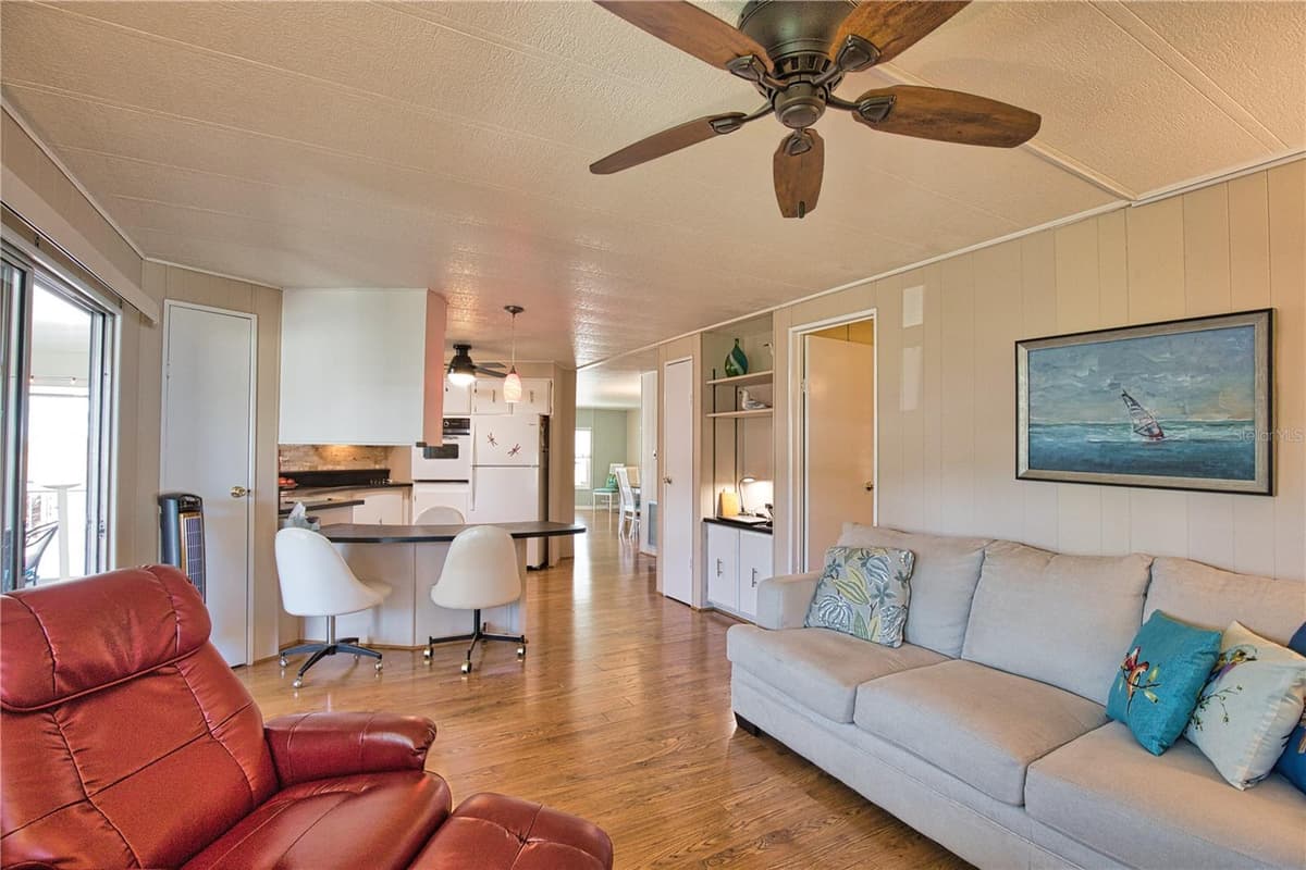 108 LA PALOMA — photo 36 of 57