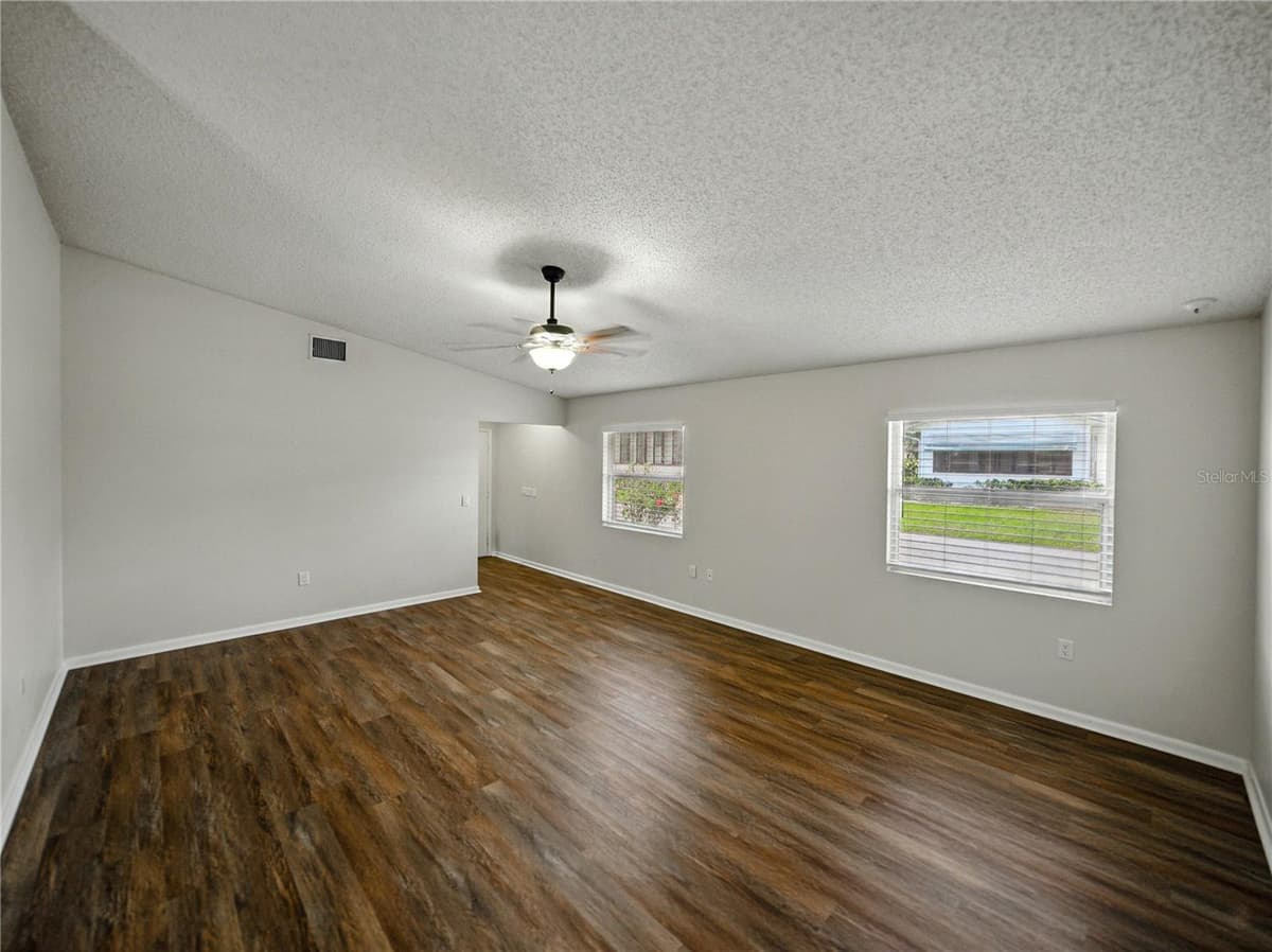 4965 GOLDENVIEW LANE — photo 16 of 55