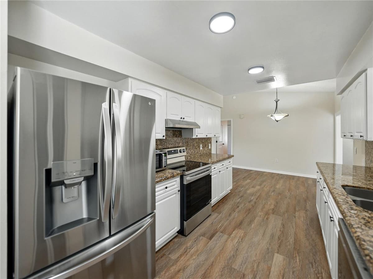 4965 GOLDENVIEW LANE — photo 14 of 55