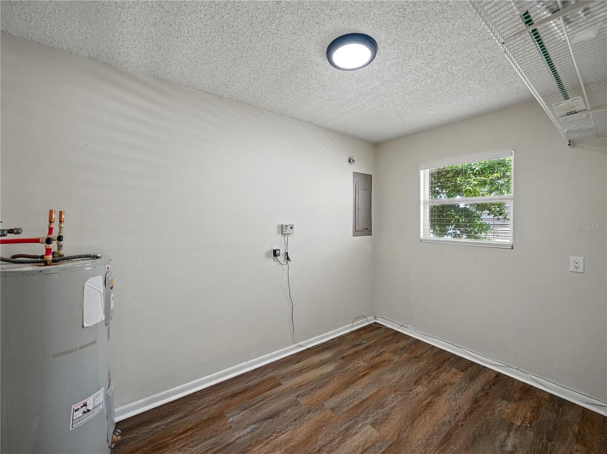 4965 GOLDENVIEW LANE — photo 36 of 55