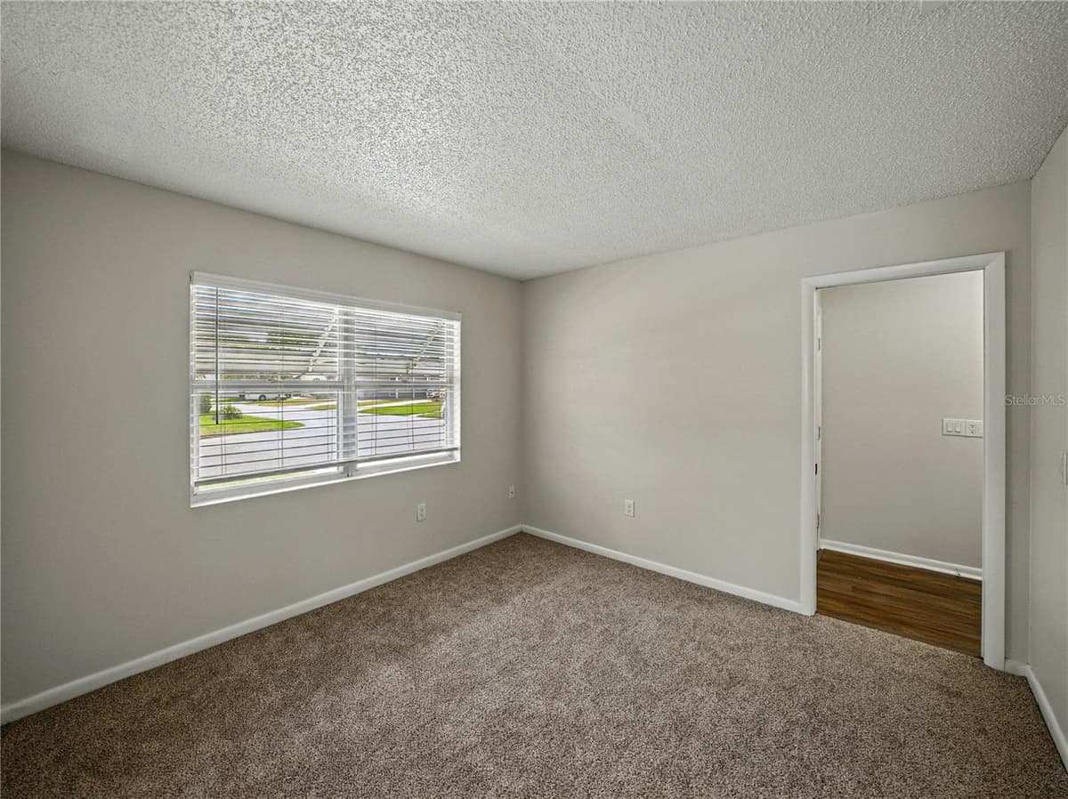 4965 GOLDENVIEW LANE — photo 32 of 55