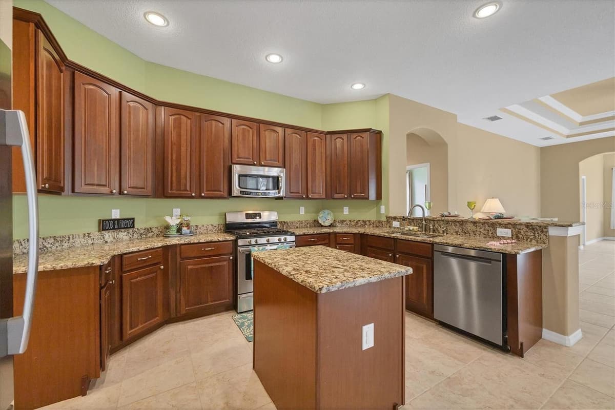 1241 CREEK NINE DRIVE — photo 12 of 70
