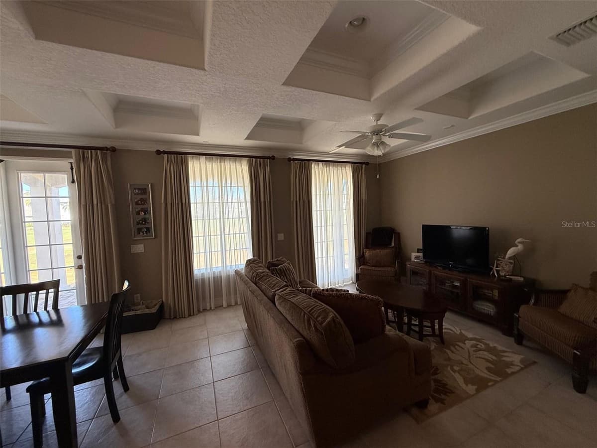 1514 EUSTON DRIVE — photo 11 of 25