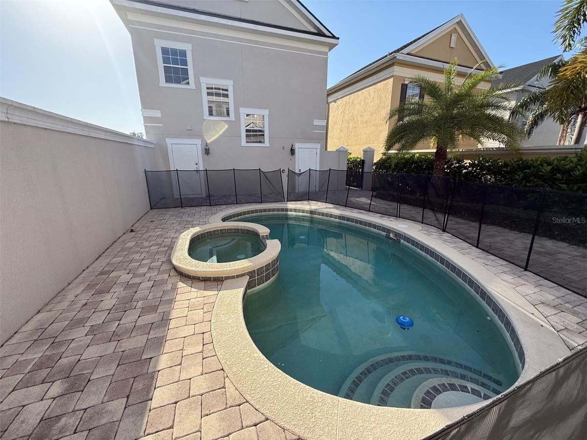 1514 EUSTON DRIVE — photo 20 of 25