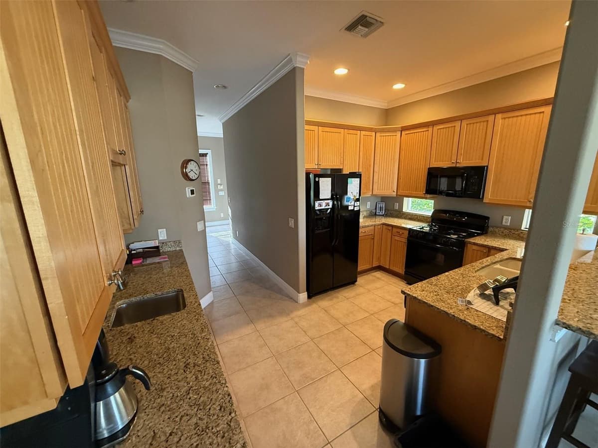 1514 EUSTON DRIVE — photo 5 of 25