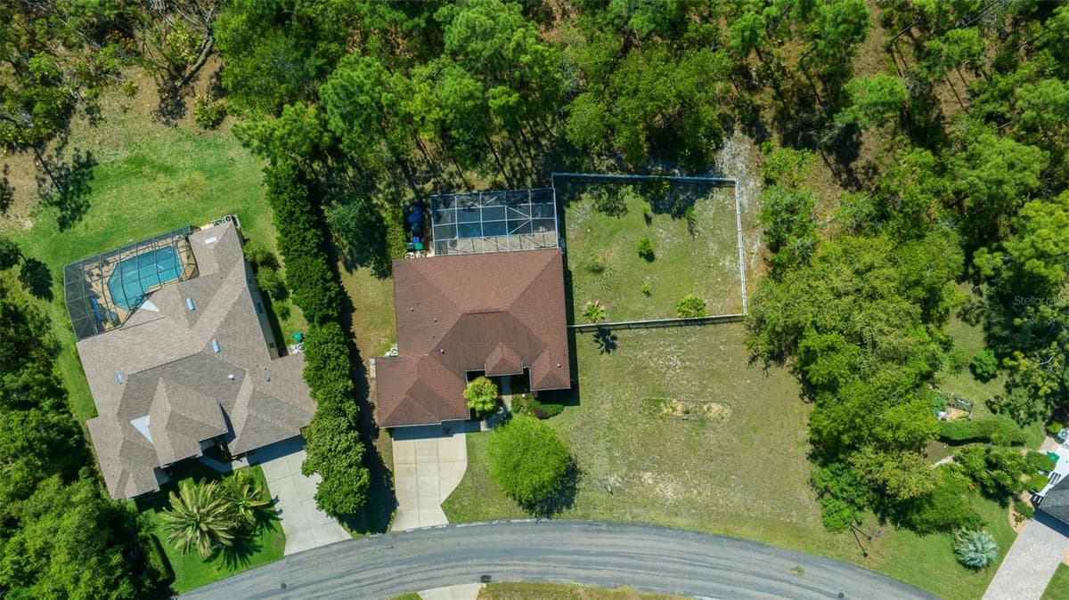 9 GREVILLEA COURT — photo 46 of 47