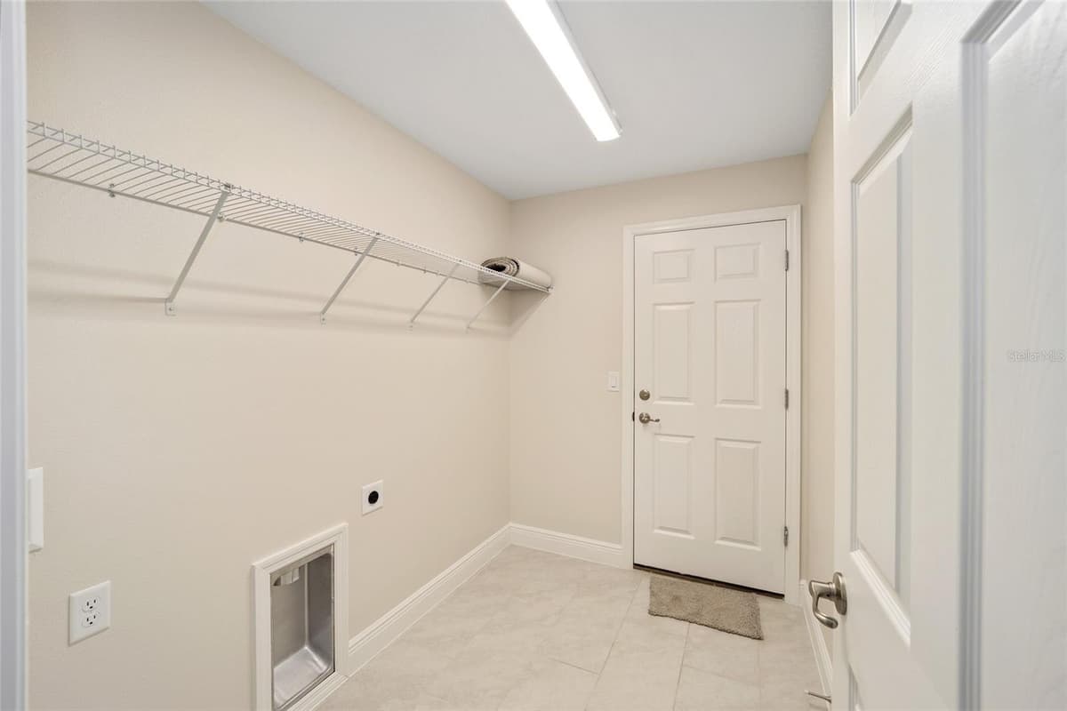 2398 DEVON DRIVE — photo 19 of 23