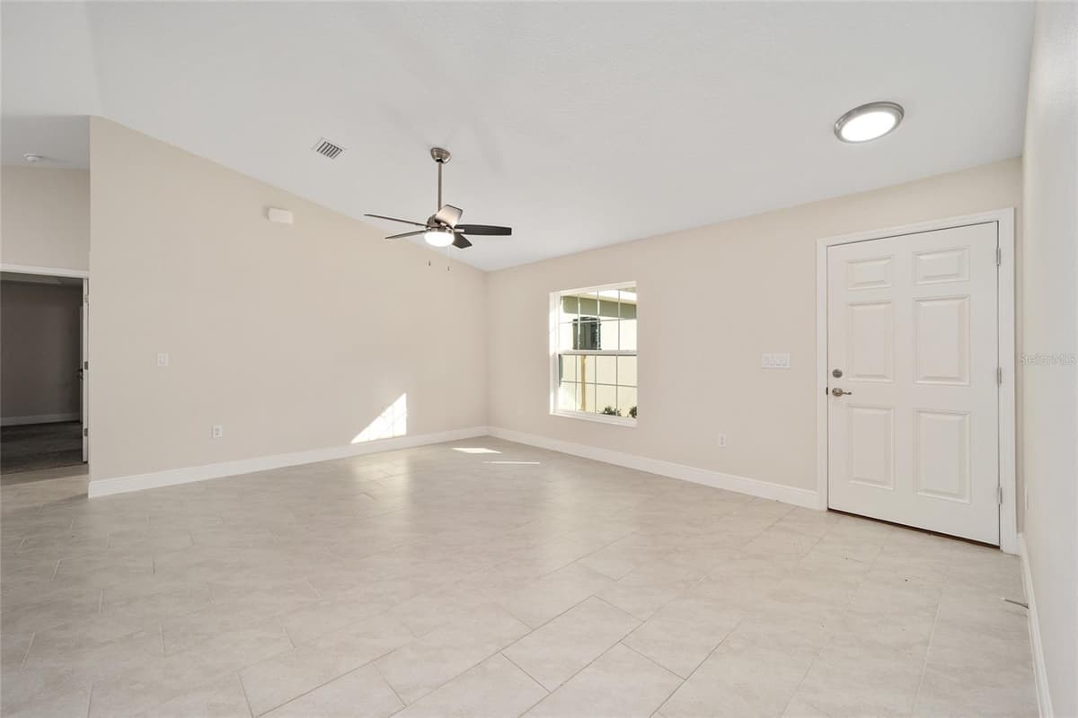 2398 DEVON DRIVE — photo 4 of 23