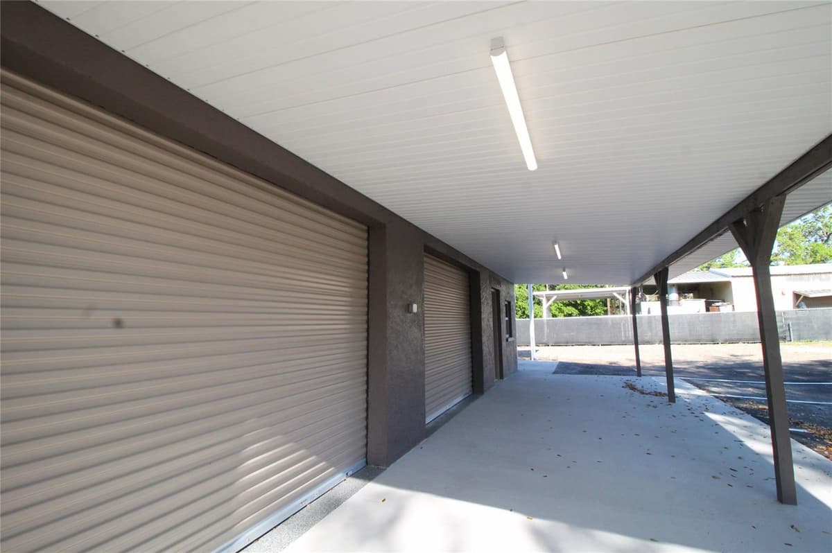 114 MYERS BOULEVARD — photo 12 of 22