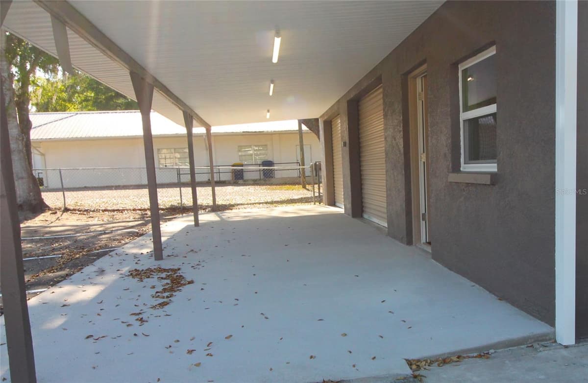 114 MYERS BOULEVARD — photo 13 of 22
